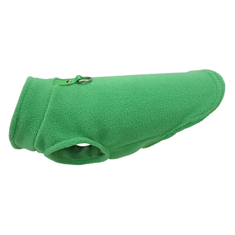 Chaqueta para perro de forro polar verde brillante con anillo D para correa.