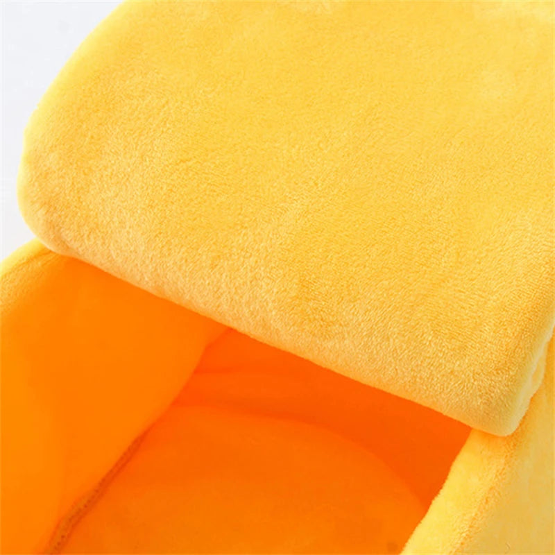 سرير قط على شكل موزة