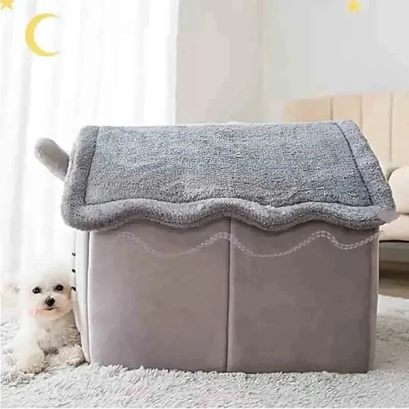 Tente removable grise pour chiens et chats avec une couverture douce grise sur un tapis blanc.