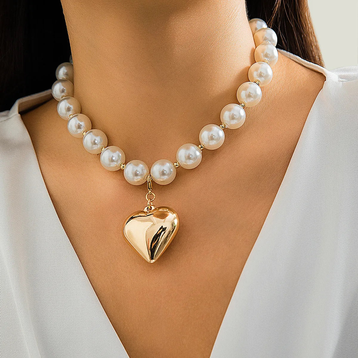 Vintage Pearl Heart Pendant Choker Necklace