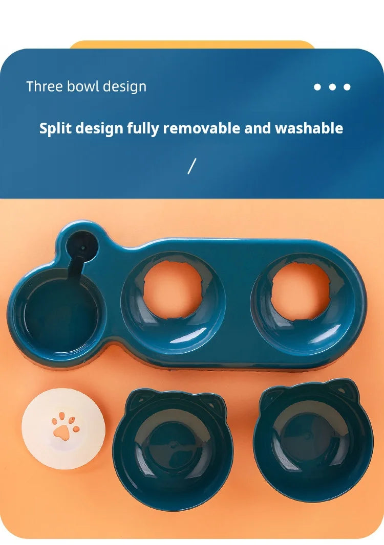 Türkis-Futter-Schalen-Set mit gesplittetem Design, bestehend aus einer Hauptschale und zwei kleineren Schüsseln.