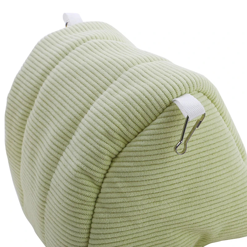 عش قطني دافئ لببغاء داخل القفص