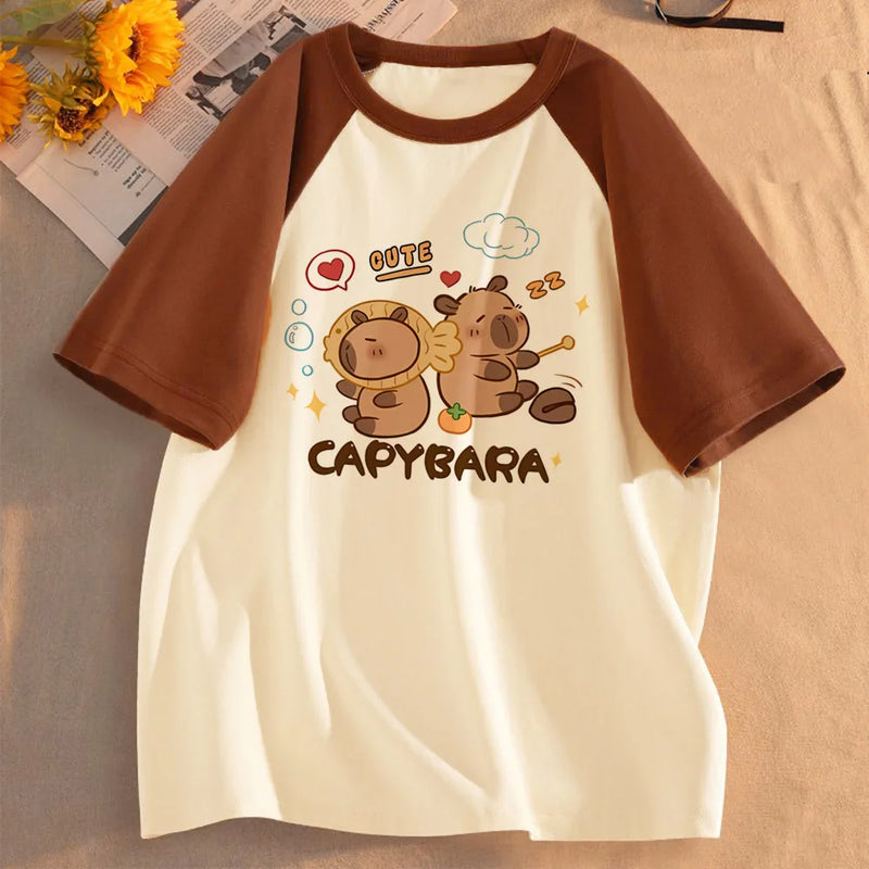 Camiseta Gráfica de Capibara