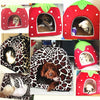 Lit pour animaux en peluche en forme de fraise