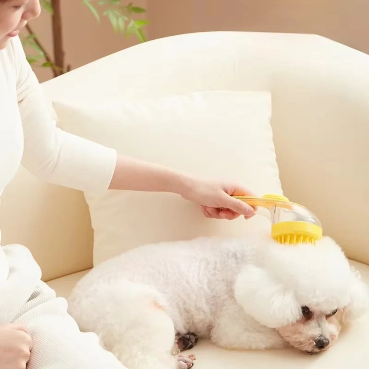 Long-Handle Pet Bathing Brush with Liquid Dispenser