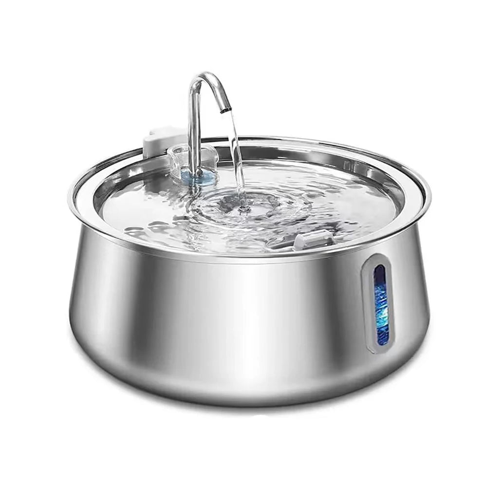 Fuente automática de agua para gato de acero inoxidable con chorro visible.