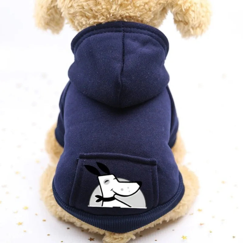Dunkelblaue Fleece-Kapuzenpullover für Hunde mit weißer Grafik auf dem Rücken
