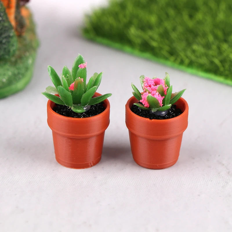 Set of 5 Miniature Potted Plants for Dollhouse Scenes