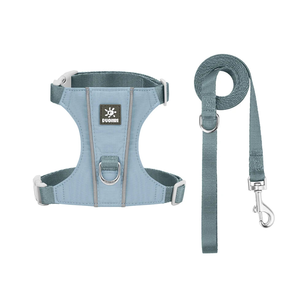 Light blue escape-proof harness and leash set for cats and small dogs with reflective trim
