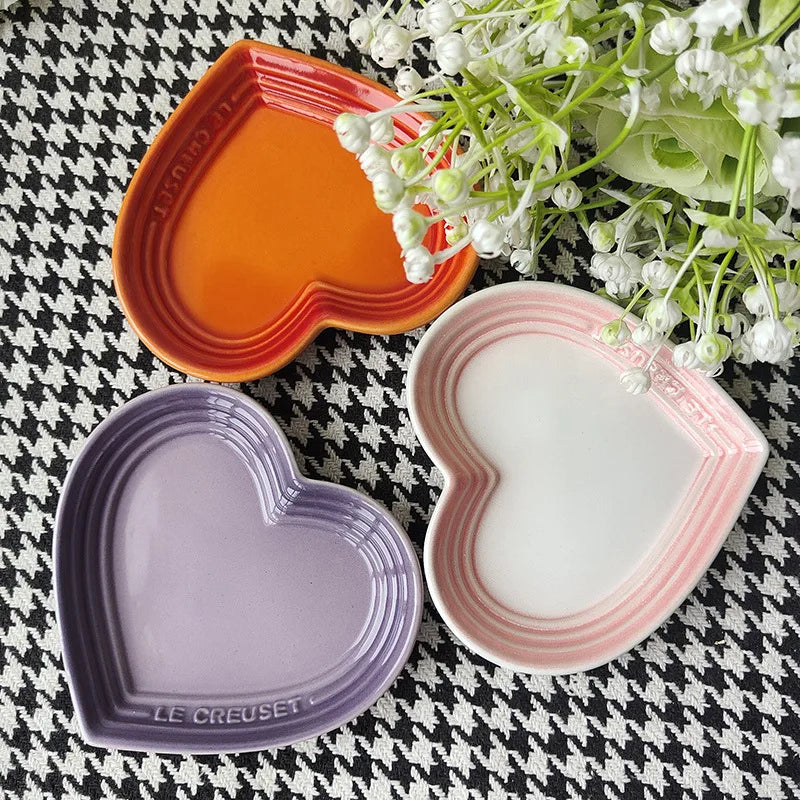 Heart-Shaped Ceramic Pet Bowl – Anti-Vomiting Slow Feeder for Small Cats & Dogs