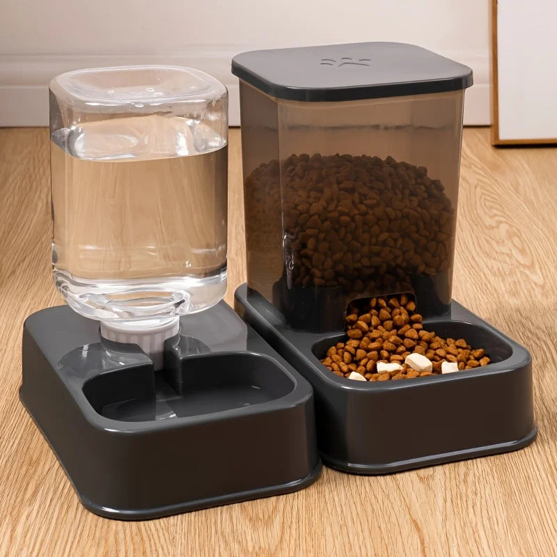 Automatischer Futterspender mit integriertem Wassernapf