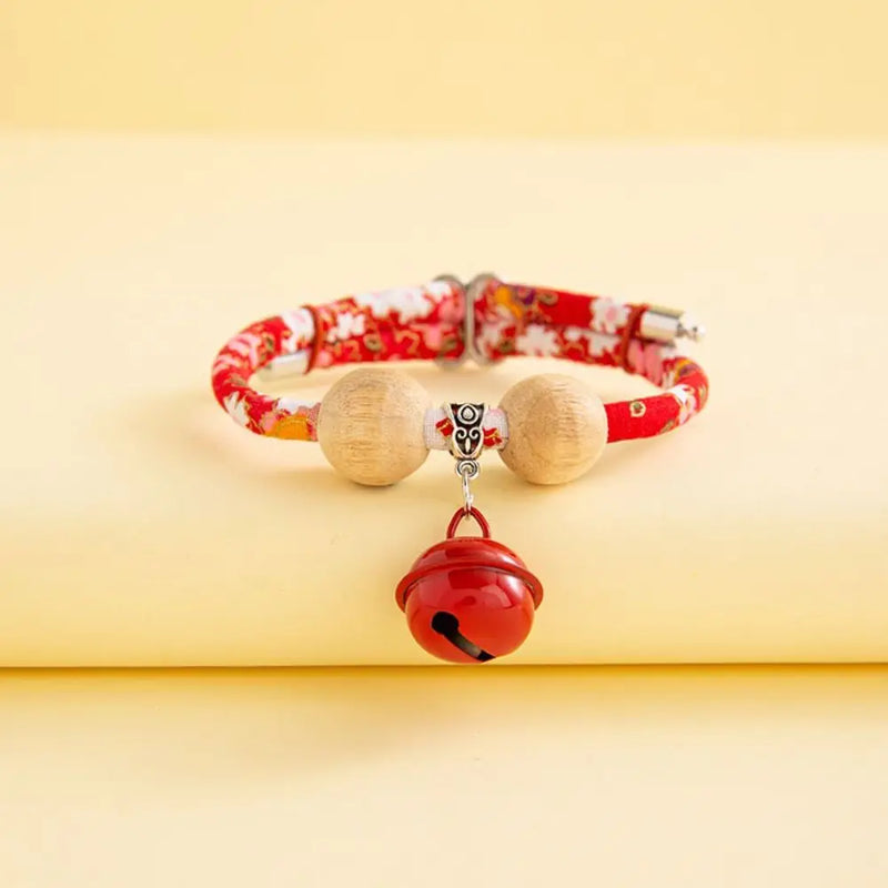 Collar Antipulgas y Garrapatas de Madera de alcanfor natural para mascotas