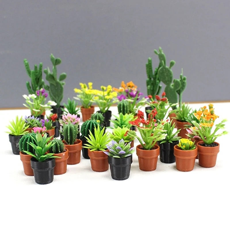 Set of 5 Miniature Potted Plants for Dollhouse Scenes