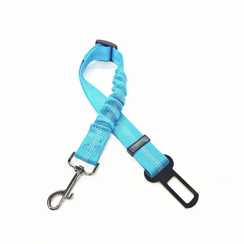 Helles blaues, verstellbares Hundesicherheitsgeschirr mit reflektierender Linie und Metallclip.