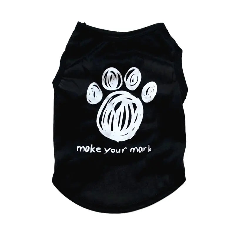 Schwarzes Sommer-Tiervest mit weißer Pfotenabdruck-Design.