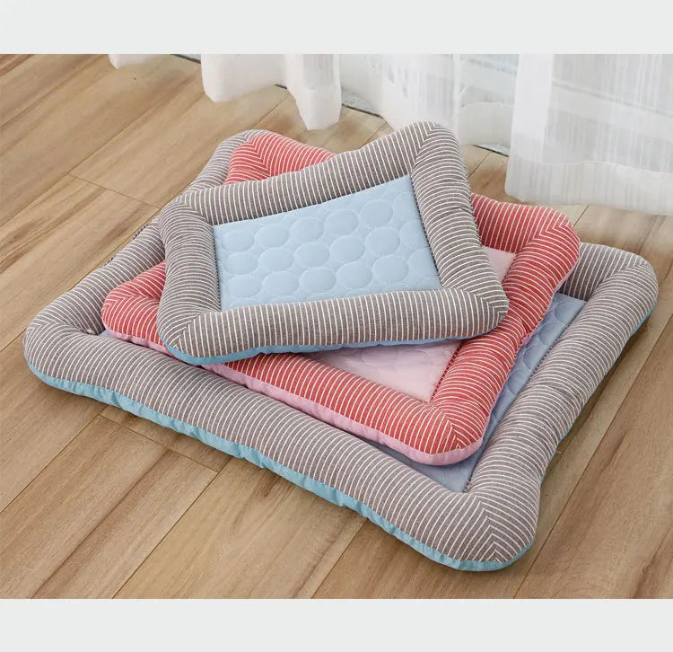 Ice Silk Pet Cooling Mat for Dogs and Cats – Breathable Summer Bed