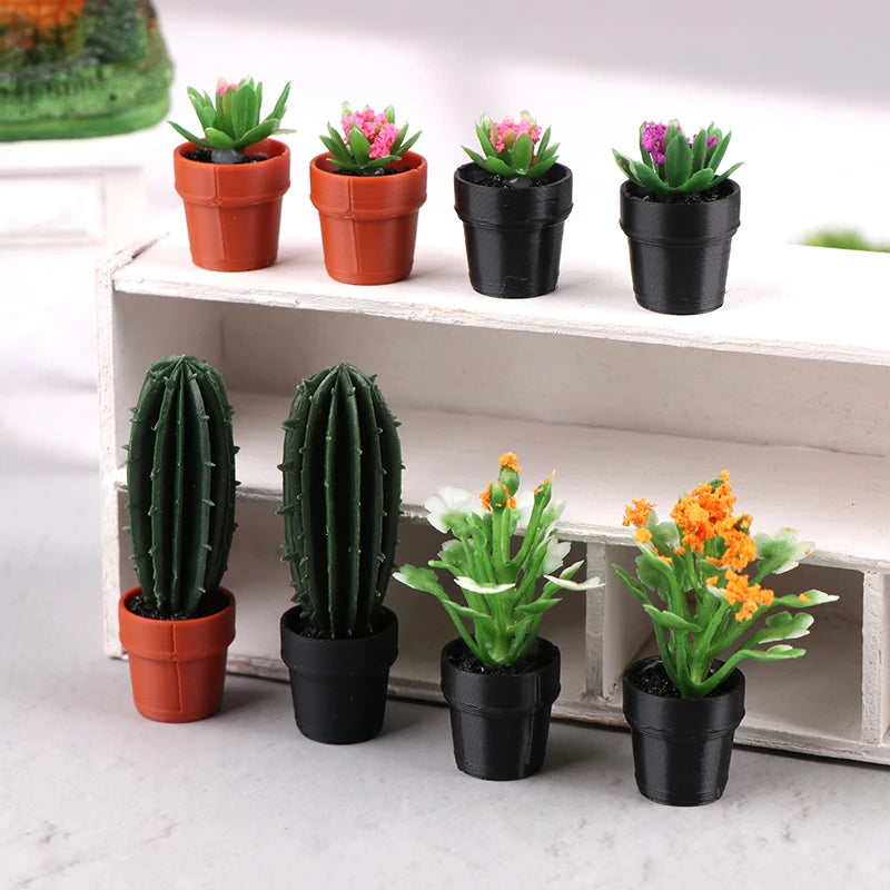 Set of 5 Miniature Potted Plants for Dollhouse Scenes