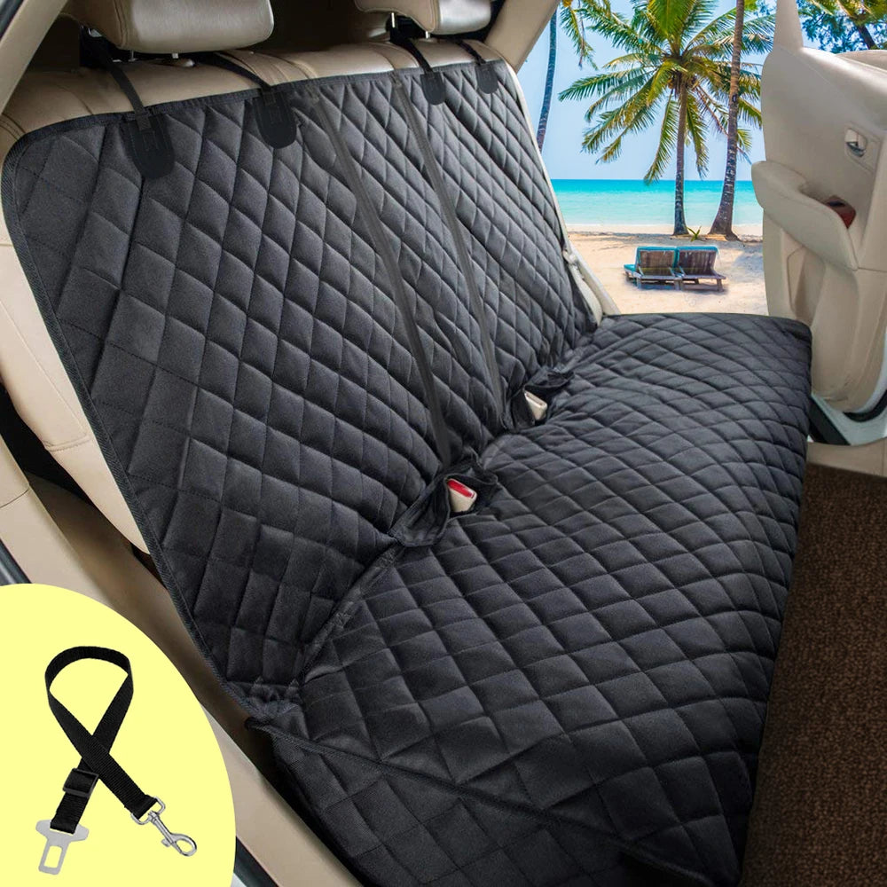 Housse de siège auto pour chien en cuir imperméable et matelassé gris foncé avec accoudoir, montrée dans un véhicule.