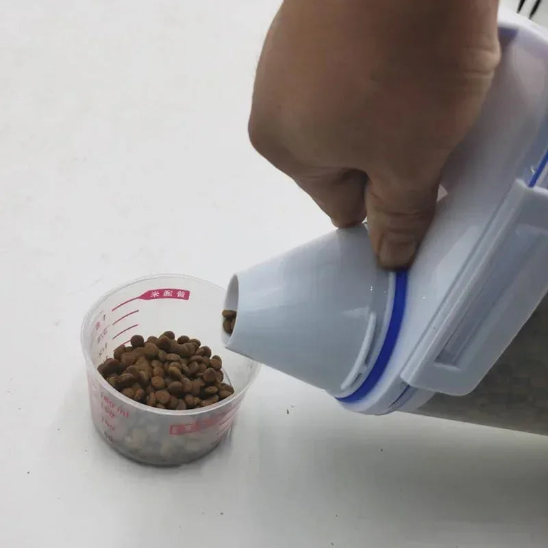 Conteneur de conservation hermétique pour croquettes avec tasse doseuse
