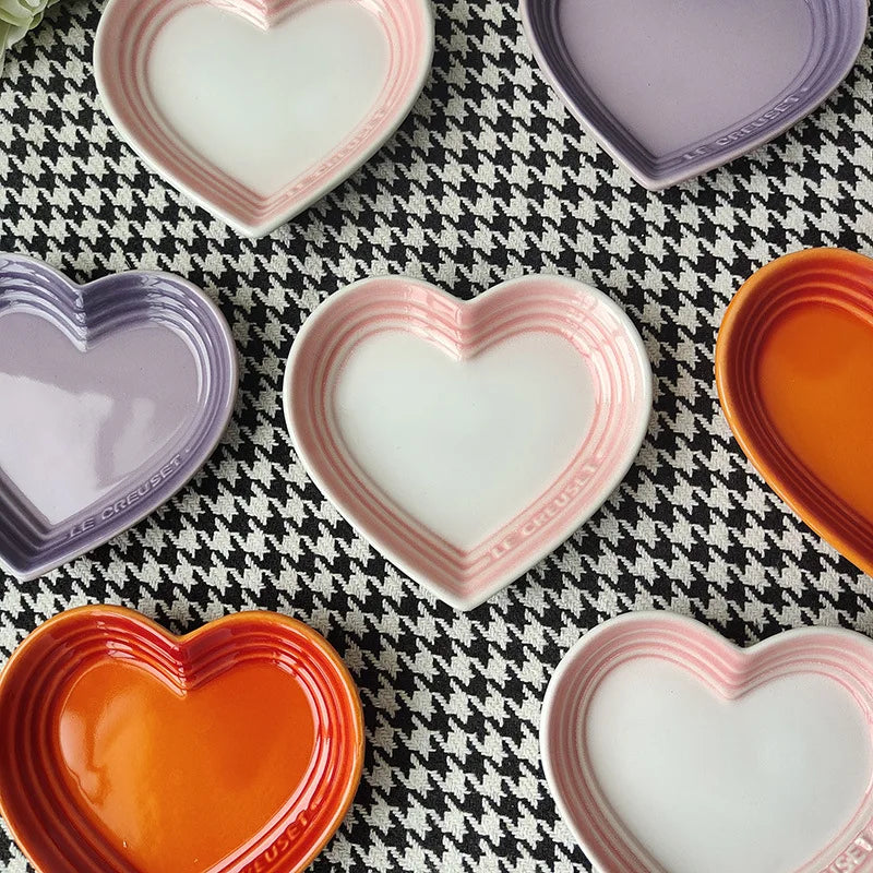 Heart-Shaped Ceramic Pet Bowl – Anti-Vomiting Slow Feeder for Small Cats & Dogs
