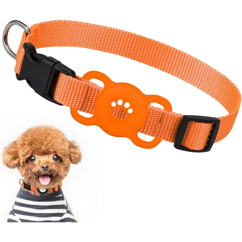 Orangefarbiger Silikon-AirTag-Halterriemen mit schwarzem Verschluss und einem kleinen Hund in gestreiftem Hemd