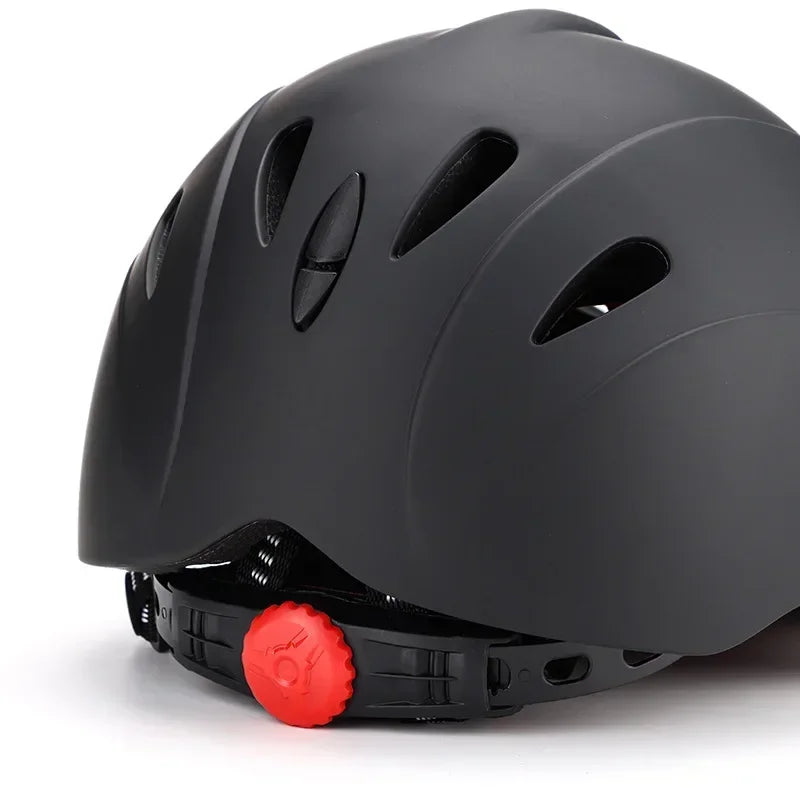 Casco de equitación ventilado con visera ajustable