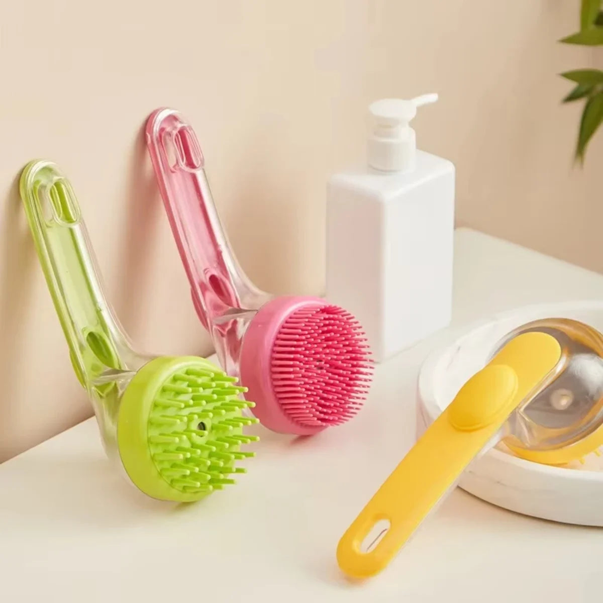 Long-Handle Pet Bathing Brush with Liquid Dispenser