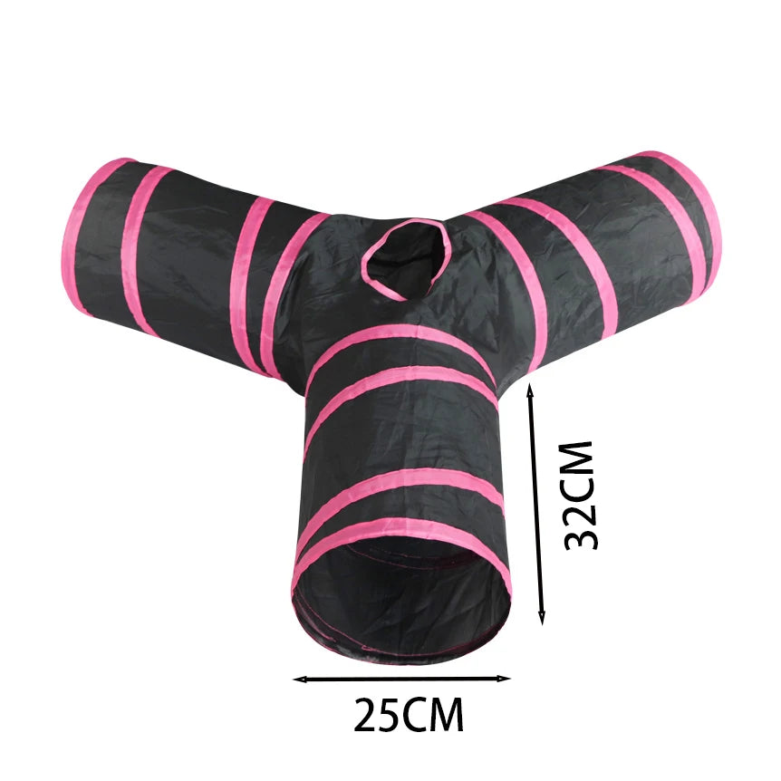 Tunnel pour chat noir et pliable avec des rayures roses, vue de dessus.