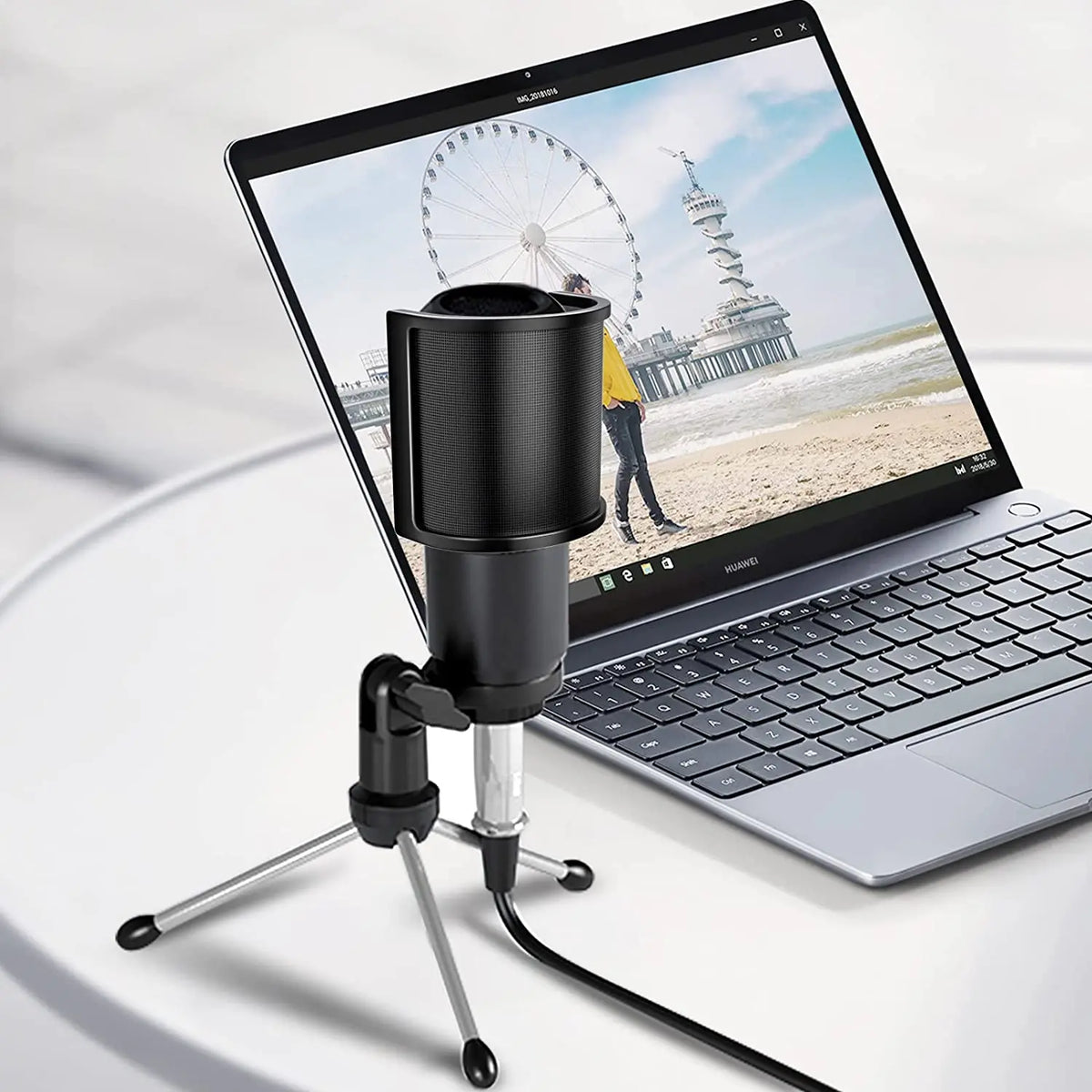 Universal Microphone Pop Filter with Triple-Layer Metal Windscreen