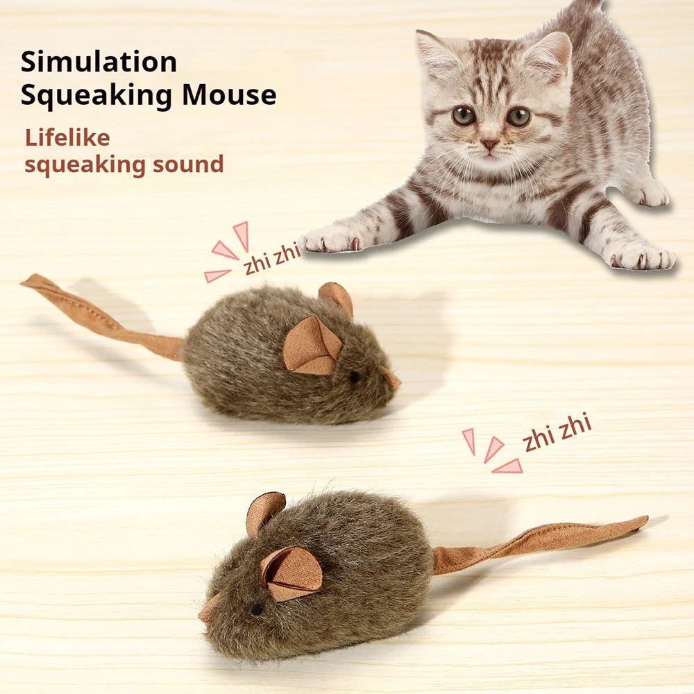 Jouet de souris à simulation qui grince pour chats, avec un petit rongeur réaliste aux oreilles et fourrure brunes.