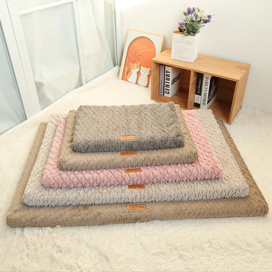Cozy Winter Pet Bed with Washable Cover