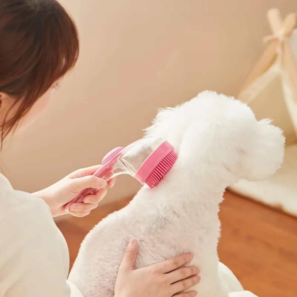 Long-Handle Pet Bathing Brush with Liquid Dispenser