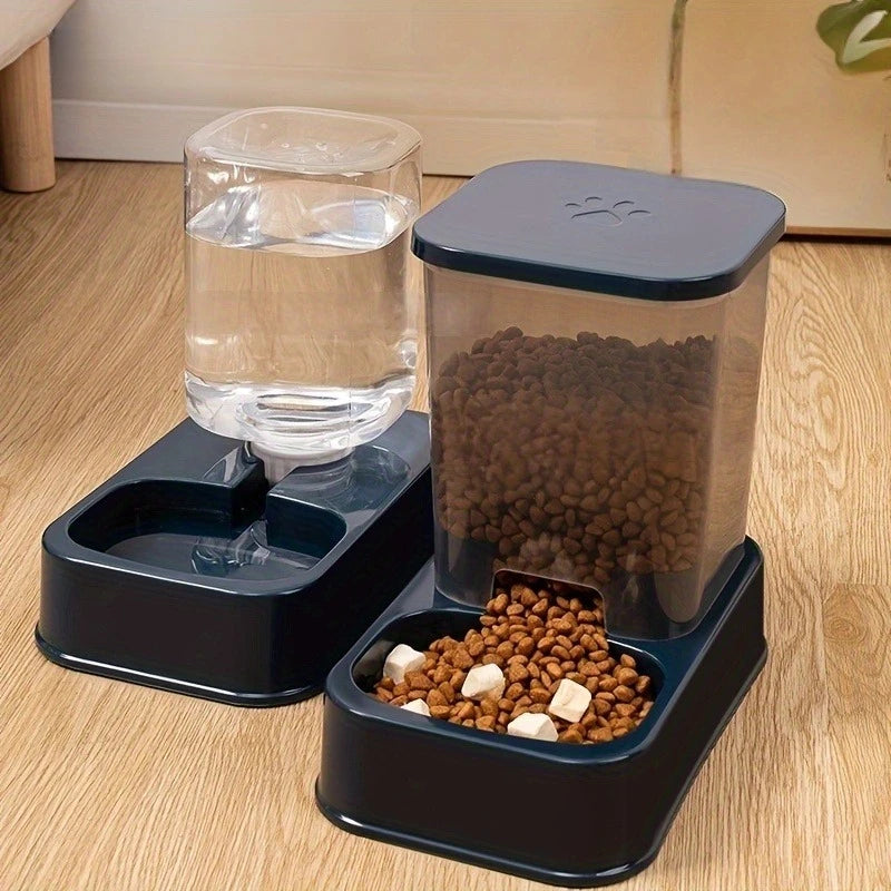 Automatischer Futterspender mit integriertem Wassernapf