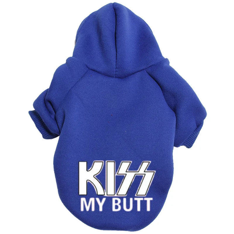 Sweat à capuche en velours bleu royal avec inscription 'KISS MY BUTT' en texte blanc.