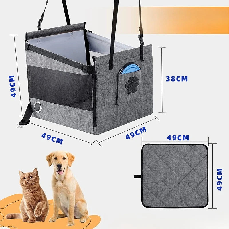 Transport portable pour chien imperméable gris avec ouverture en maille, à côté de chats et d'un chien.
