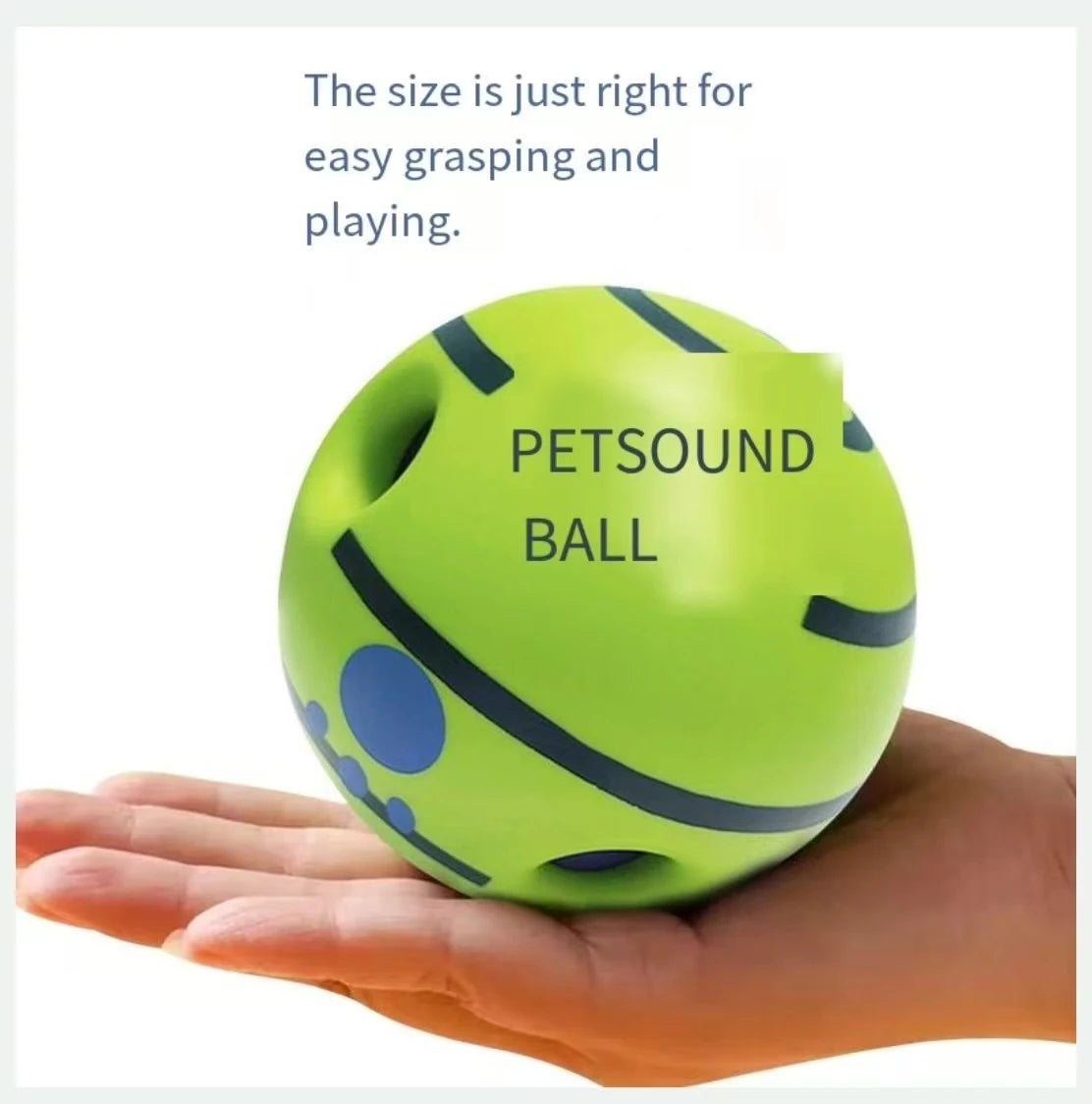 Una mano sostiene un juguete pelota Petsound de color verde lima brillante.
