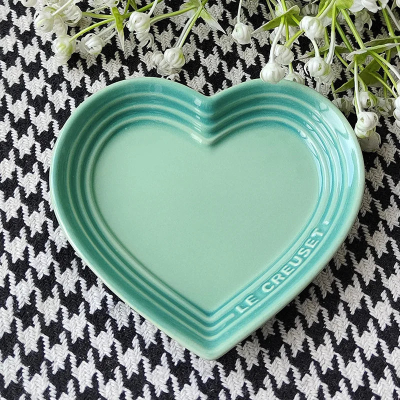 Heart-Shaped Ceramic Pet Bowl – Anti-Vomiting Slow Feeder for Small Cats & Dogs