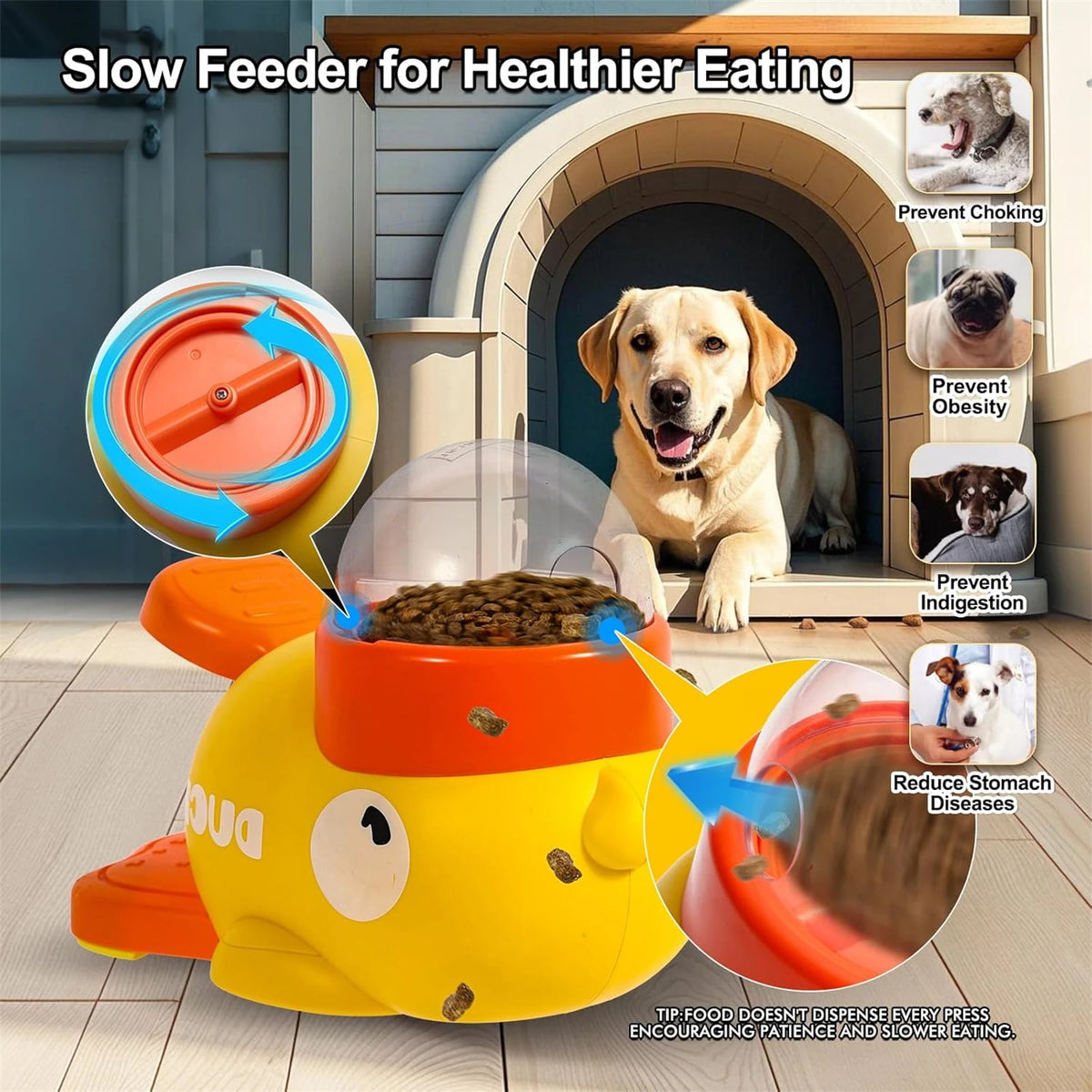 Gelb duckförmiger Slow-Feeder für Hunde, mit Futterauswurfmechanismen und einem Hund in einem Holzgehäuse.