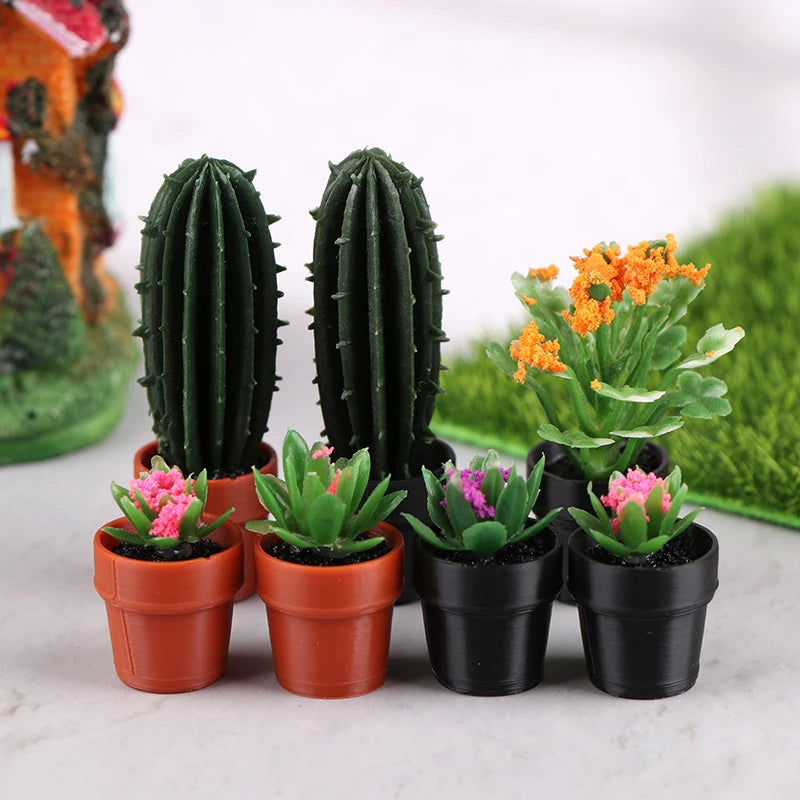 Set of 5 Miniature Potted Plants for Dollhouse Scenes
