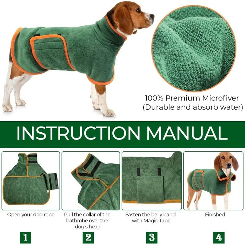 Ein brauner Hund trägt ein grünes Handtuch zum Trocknen mit orangem Rand, gezeigt in verschiedenen Instruktionsphasen.