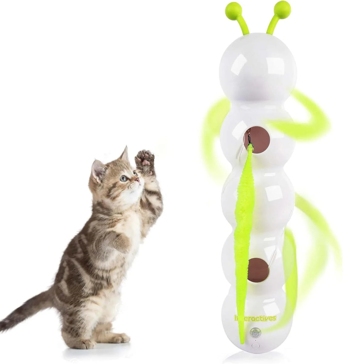 Jouet interactif pour chat blanc en forme de ver avec des accents verts et une composante marron.