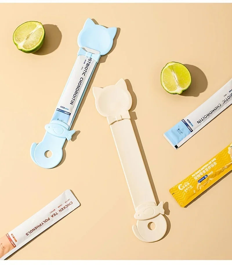 Squeeze Treat Dispenser Spoon for Cats