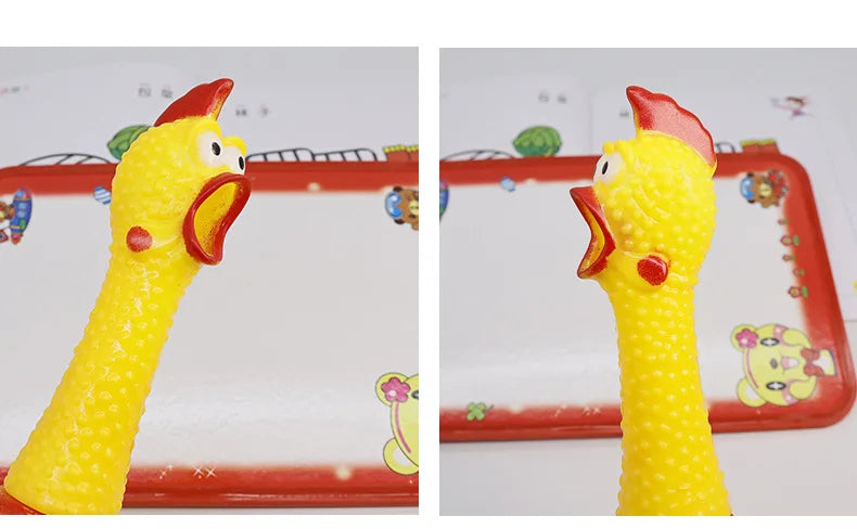 Gelbes, quietschendes Gummi-Hähnchen-Hundspielzeug in zwei Ansichten.