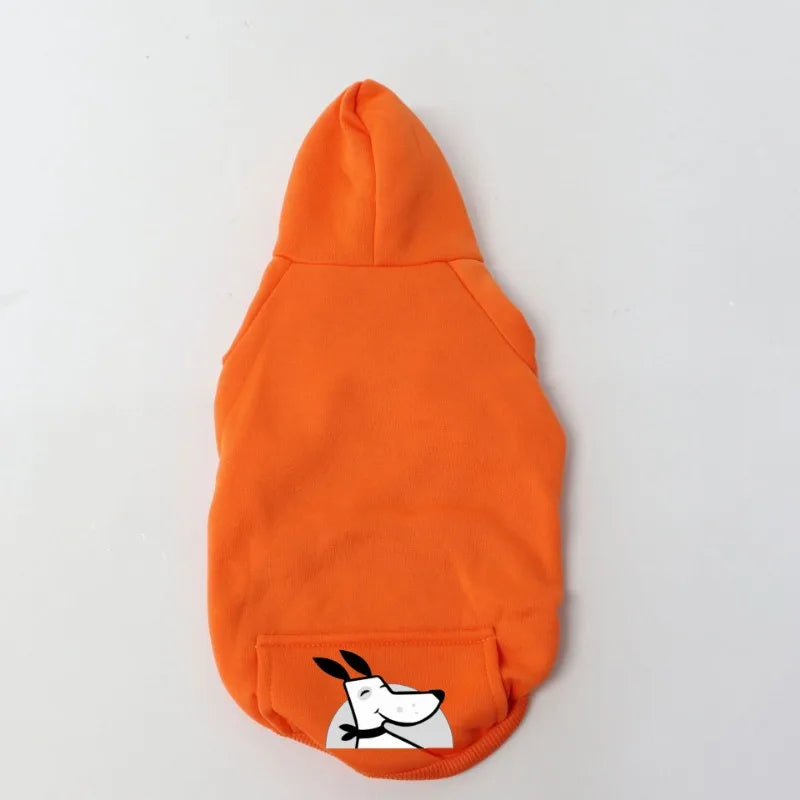 Orangefarbener gemütlicher Fleece-Hoodie für Hunde.