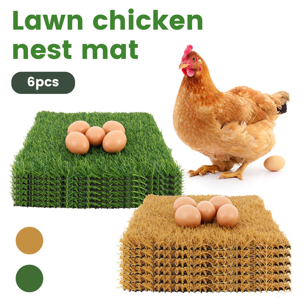 Una gallina marrón sobre un nido de pollo verde y un nido de paja dorado.