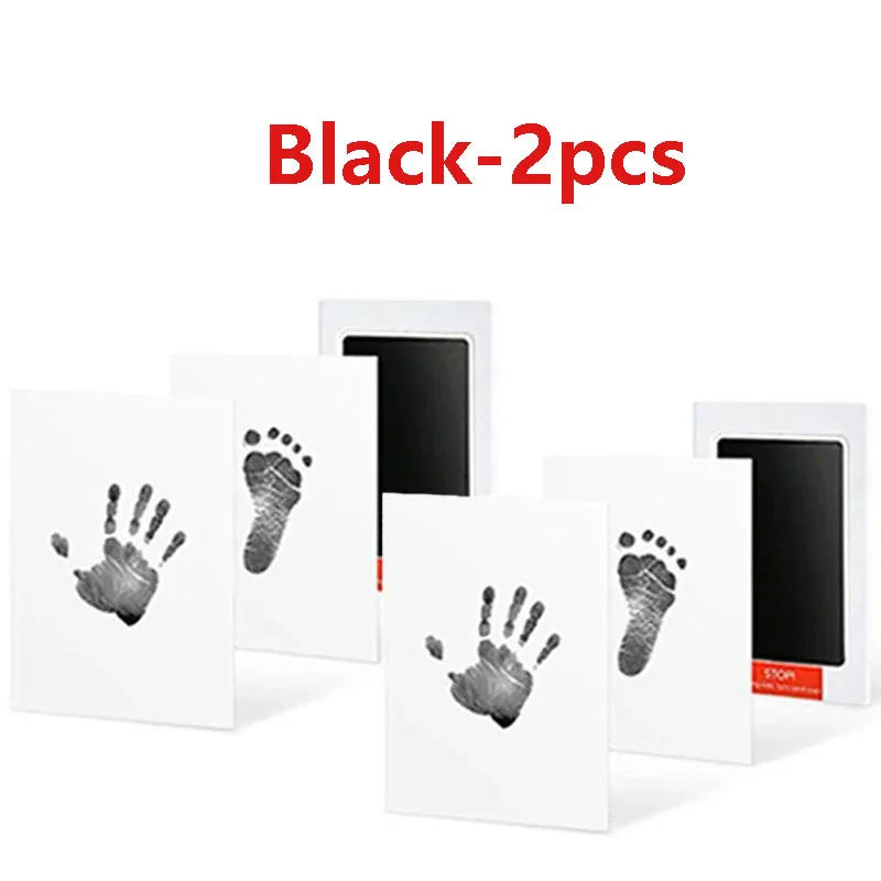 Kit noir deux pièces de cartes d'empreintes et de pieds pour bébés, souvenirs